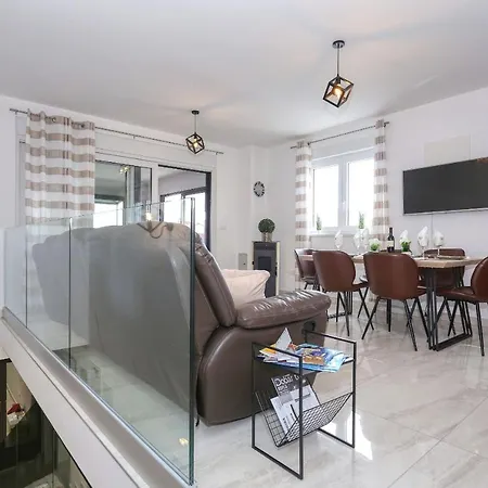Apartment Luxury Isabell *