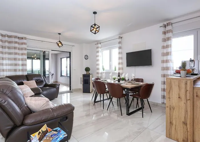 דירה Luxury Isabell זאטון